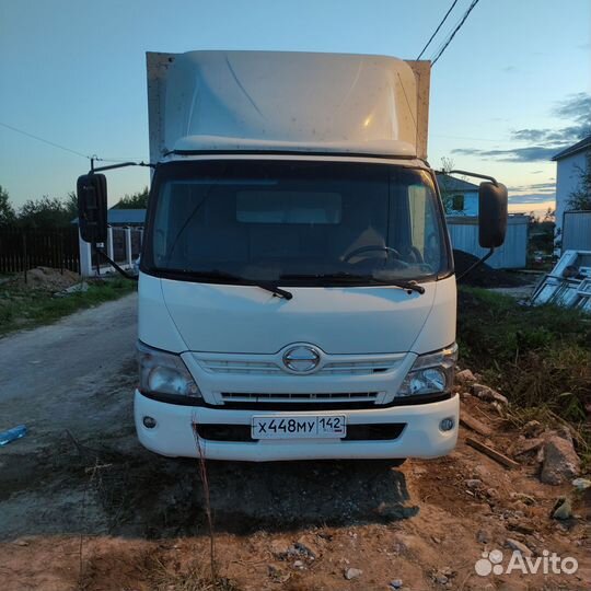 Hino 300 (Dutro), 2015