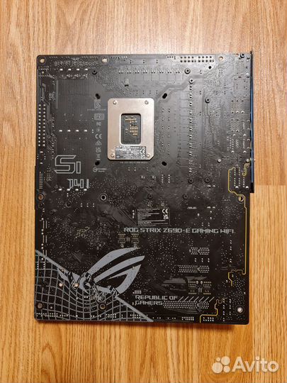 Материнская плата asus strix Z690