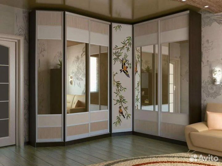 Шкаф угловой