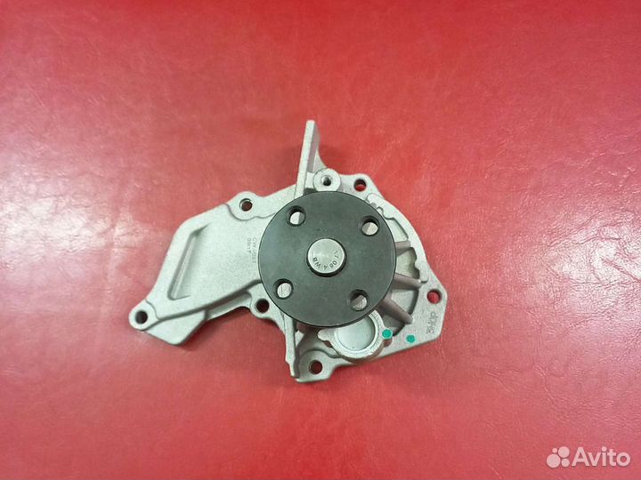 Насос системы охлаждения ford mazda volvo