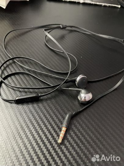 Наушники JBL