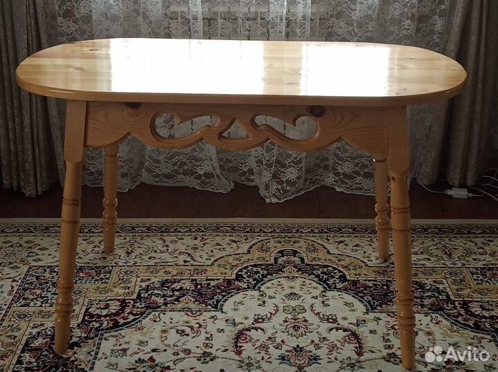 Кухонный стол