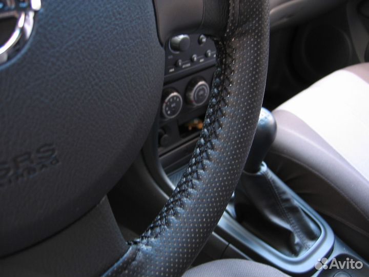 Оплётка на руль с иголкой и ниткой перфорация М