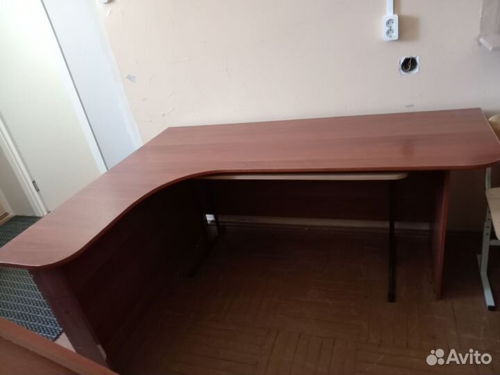 Стол