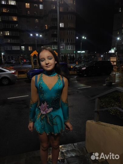 Костюм для фигурного катания