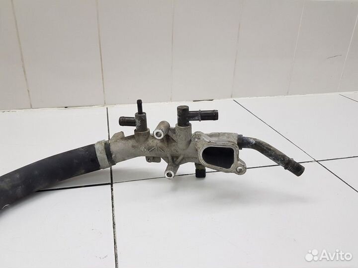 Патрубок (Genesis G70)