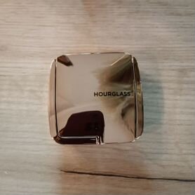 Hourglass румяна