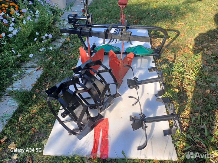 Мини-трактор Нева MT1-ZS, 2012