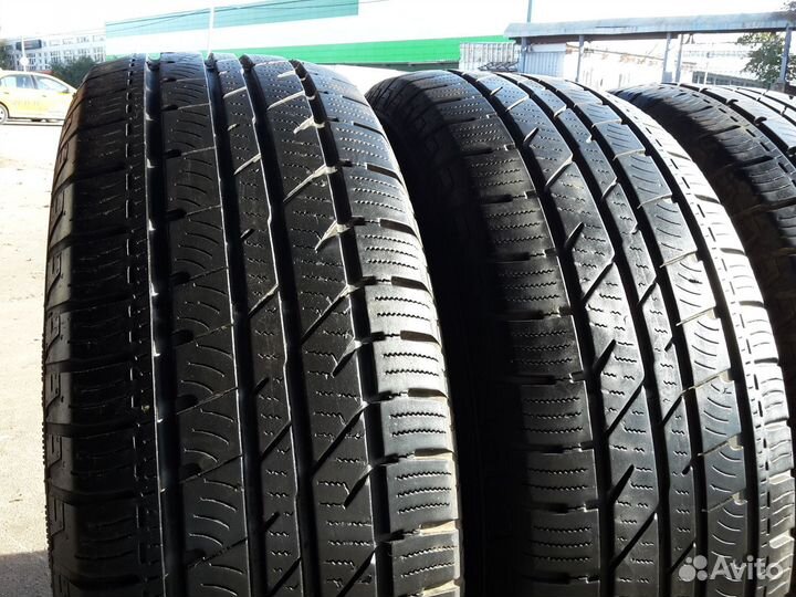 Continental ContiCrossContact LX 215/65 R16