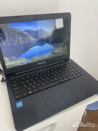 Ноутбук Asus E402sа blue