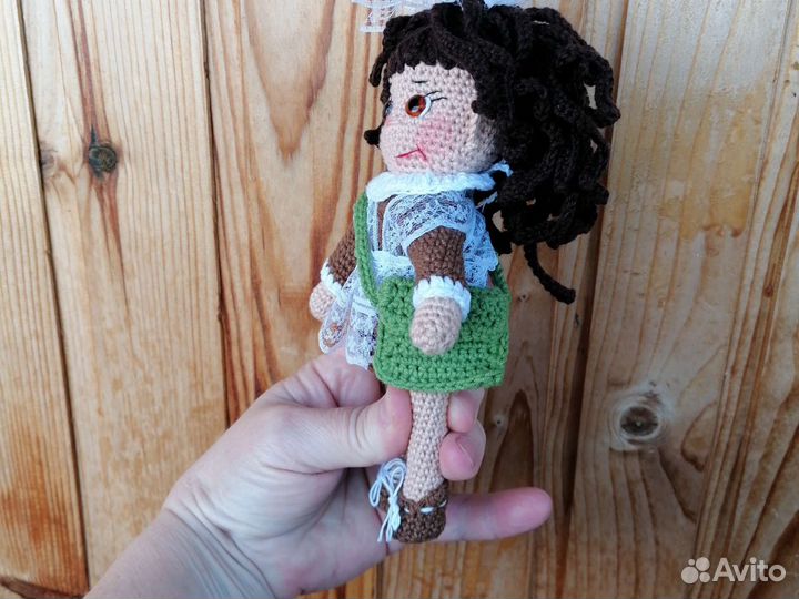 Кукла вязаная крючком