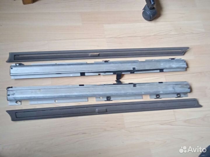 4E0861333F Ауди А8 D3 шторка солнцезащитная