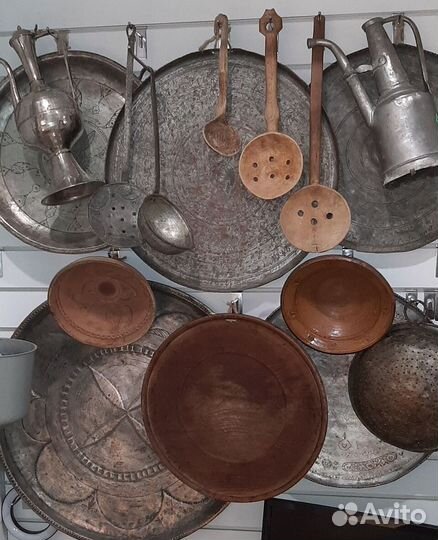 Старинная медная, керамические и деревянная утварь