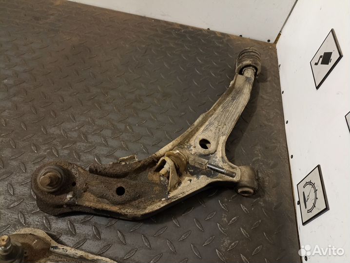 Рычаг передний нижний для Nissan Maxima A32