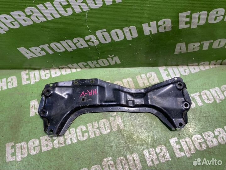 Балка поперечная передняя Honda Hr-V GH1 D16A