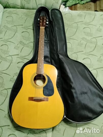 Акустическая гитара