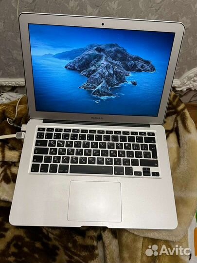 Apple MacBook Air 13 2012 core I5 /4096/128gb SSD