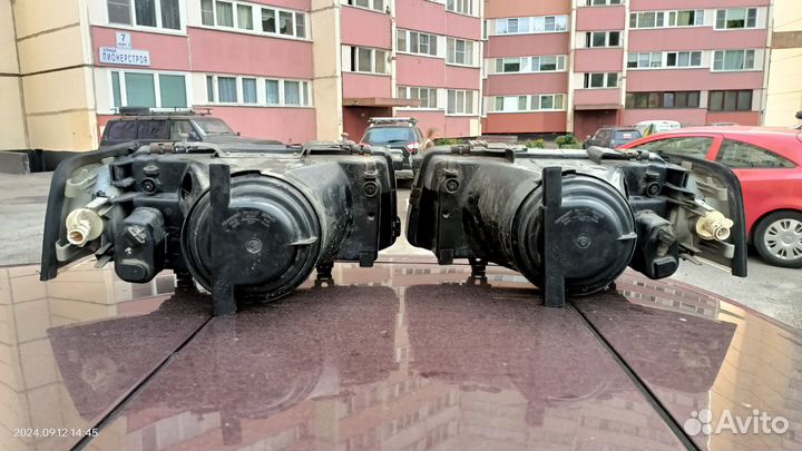 Фары би лед Ауди 80 б3