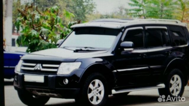 Продам заднее стекло на Паджеро 4