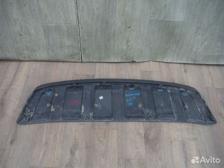 Накладка переднего бампера audi Q7 2010