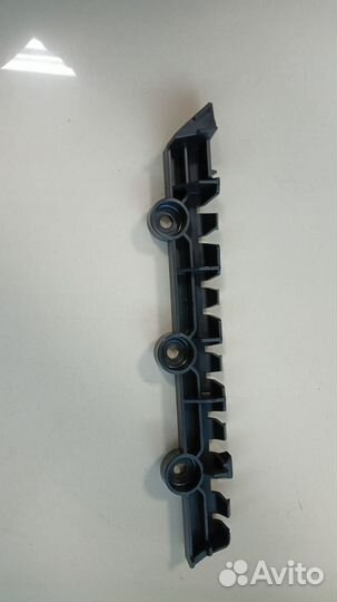 Кронштейн бампера Skoda Fabia A5 задн. лев. (VAG)