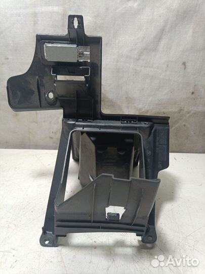 Бардачок водителя левый Skoda Superb 2