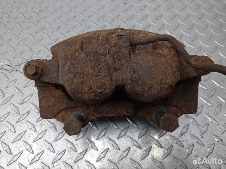 Суппорт передний левый GMC Canyon 1