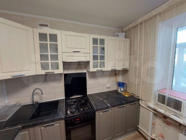 2-к. квартира, 57 м², 2/5 эт.