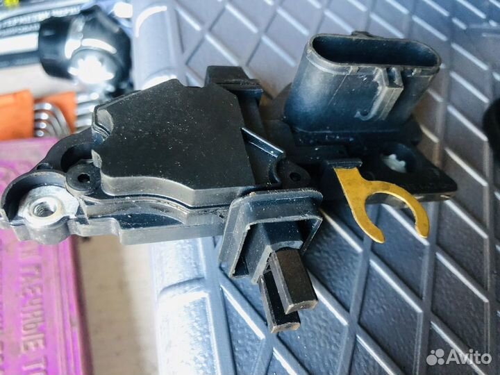 Регулятор напряжения генератора