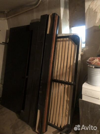 Кровать двухспальная с матрасом