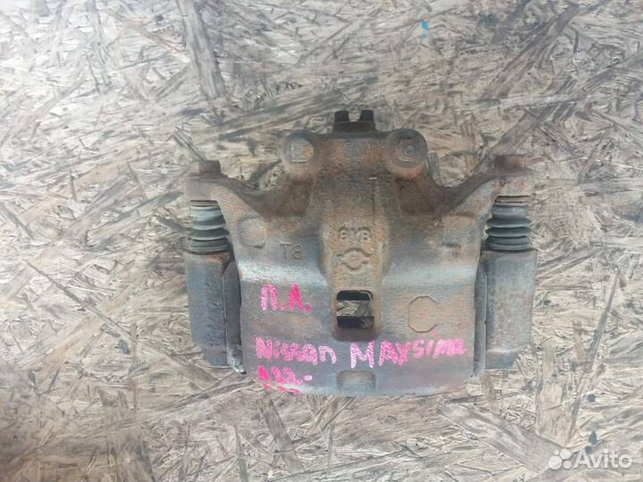 Суппорт передний левый Nissan Maxima A32-A33