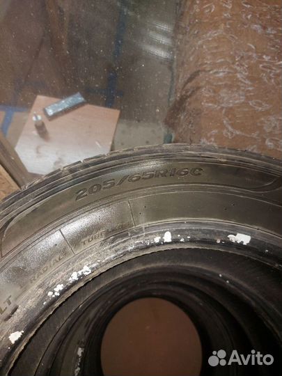 Hankook Radial RA28 205/65 R16