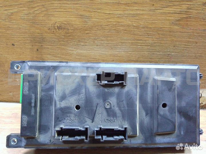 Блок предохранителей Ленд Ровер Дискавери 3