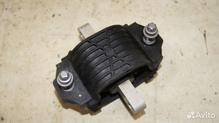 Подушка АКПП BMW 520i F11