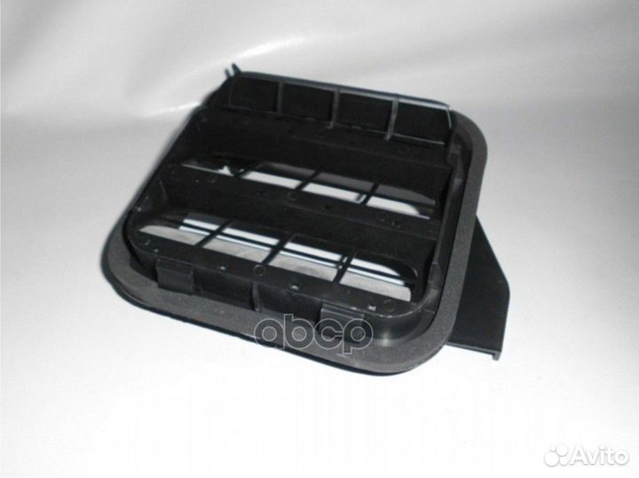 Вставка вентиляционного канала боковой панели