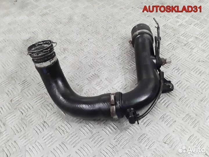 Патрубок интеркулера Toyota Corolla Verso 2adftv