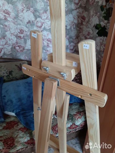 Мольберт тринога