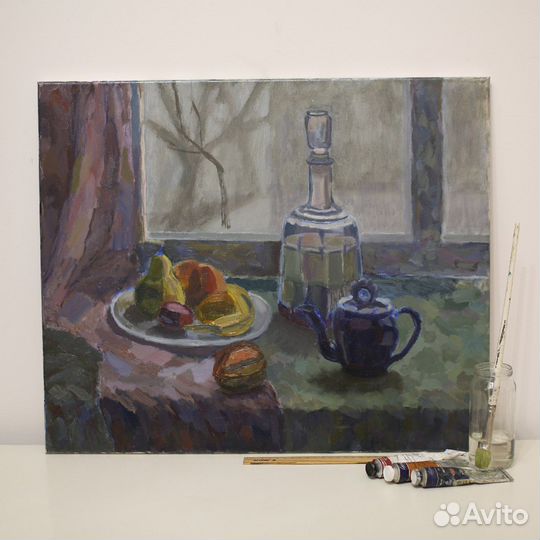 Картина маслом натюрморт на подоконнике с графином