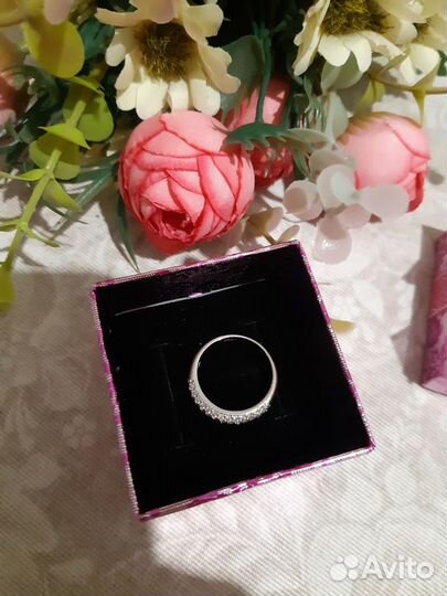 Обручальное кольцо с бриллиантами,россыпь