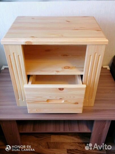 Прикроватные тумбы 2 штуки