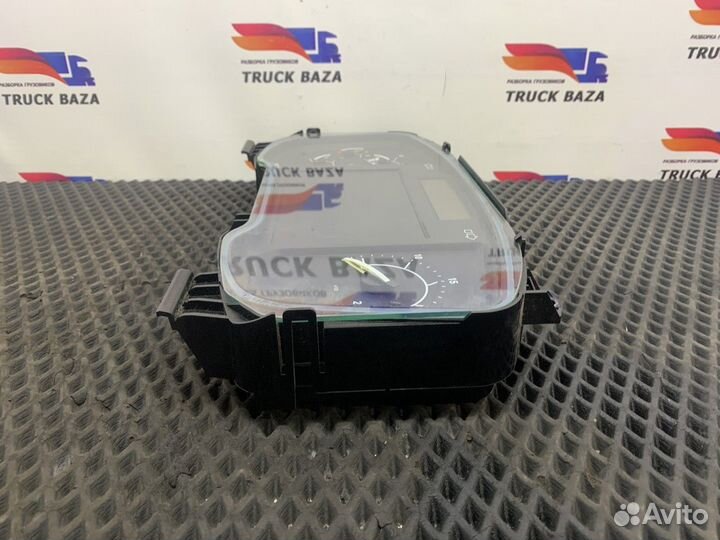 Панель приборов Renault T