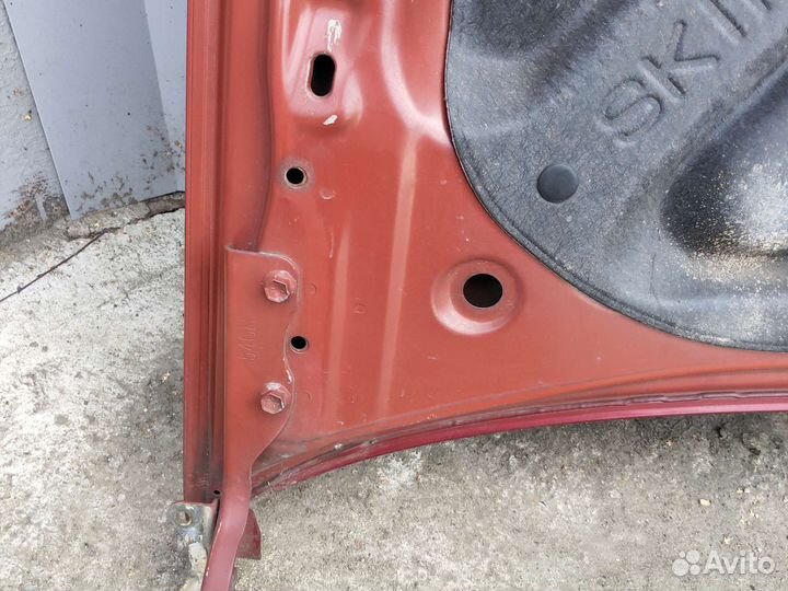 Капот на Suzuki Liana