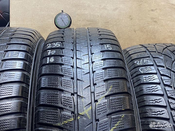 Falken Eurowinter HS-449 235/70 R16