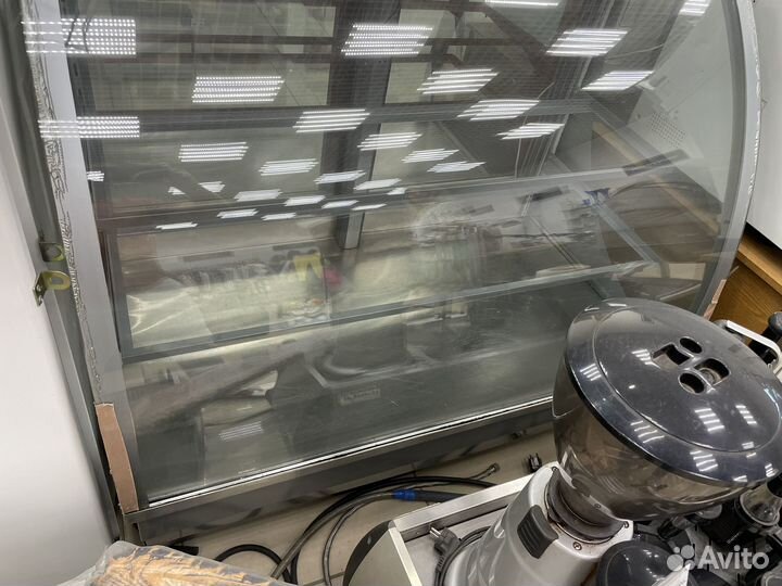 Холодильная витрина