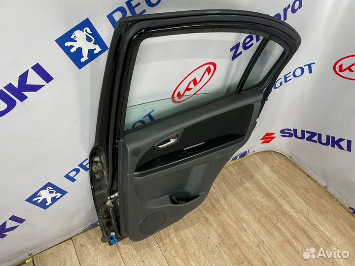 Дверь задняя правая Suzuki Sx4 M16A 2008