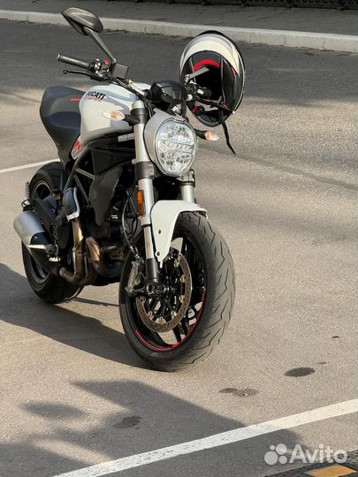 Ducati Monster 797