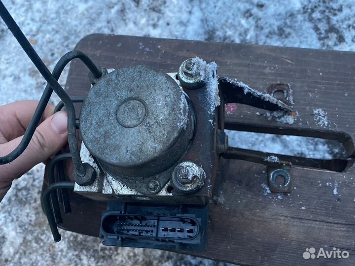 Блок абс priora