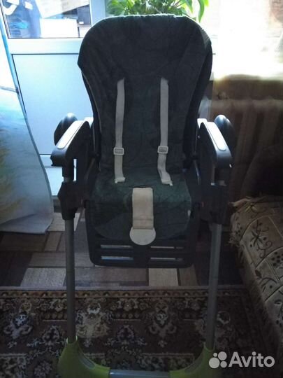 Детский стульчик для кормления