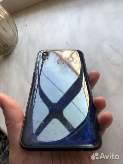 Samsung Galaxy A40, 4/64 ГБ