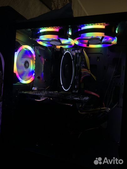 Игровой компьютер 8 ядер 16 потоков, 16Гб, RX580